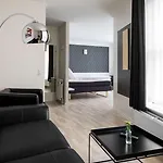 Western Royal Hotel