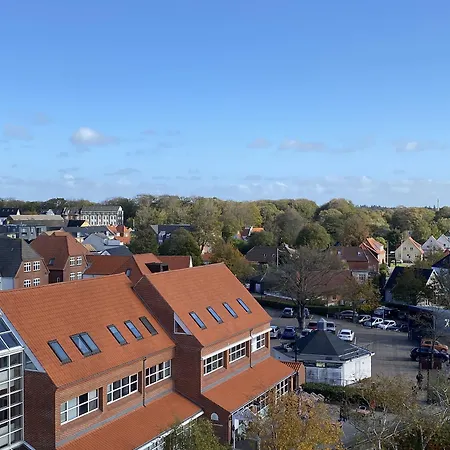 Western Royal Hotel 4*