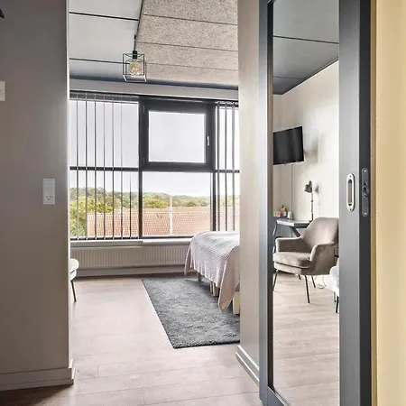 Western Royal Hotell 4*