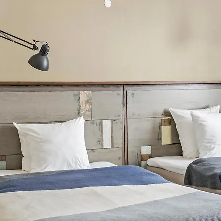 Western Royal Hotel 4*