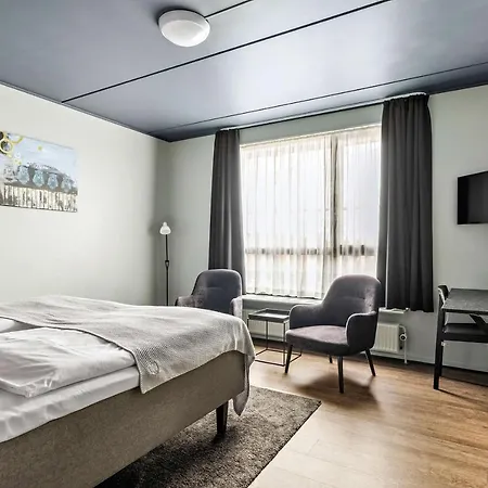 Western Royal Hotel 4*