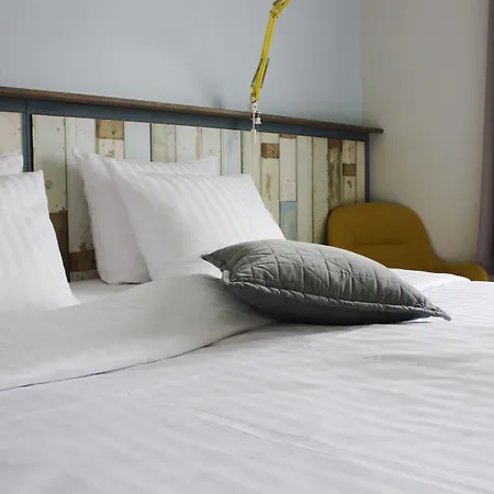 Western Royal Hotel 4*