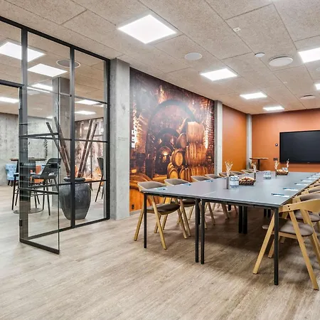 Hotel Western Royal 4*