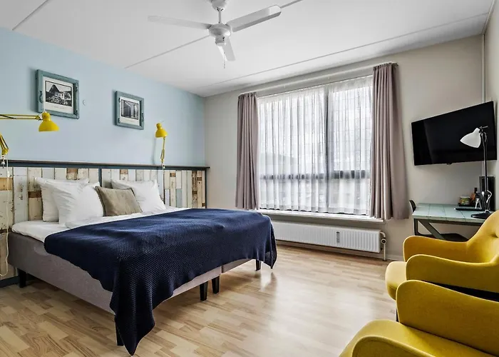 Hotel Western Royal 4*