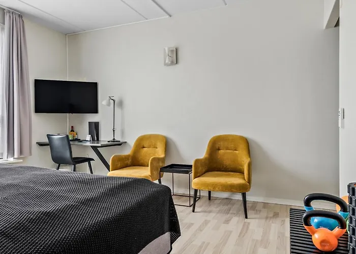 Hotel Western Royal 4*