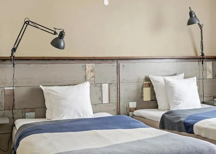 Western Royal Hotel 4*