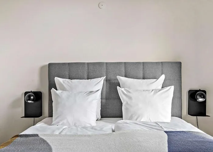Western Royal Hotel 4*