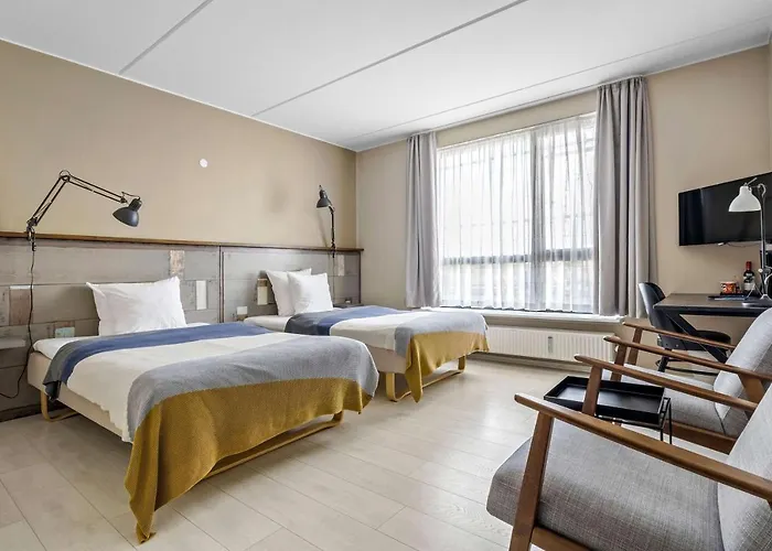 Western Royal Hotel 4*