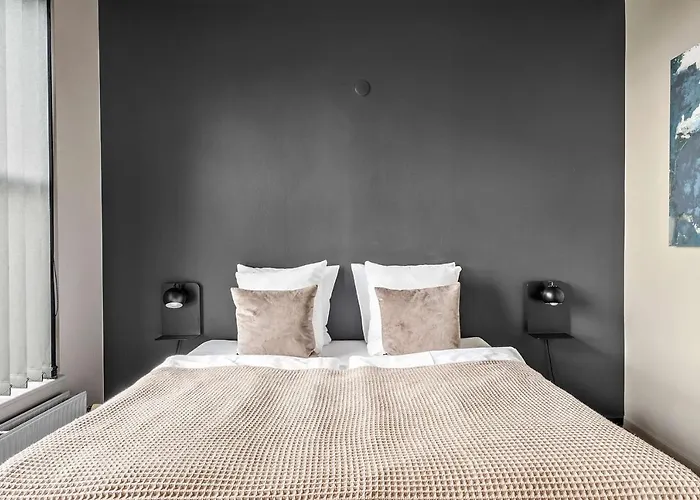 Western Royal Hotel 4*