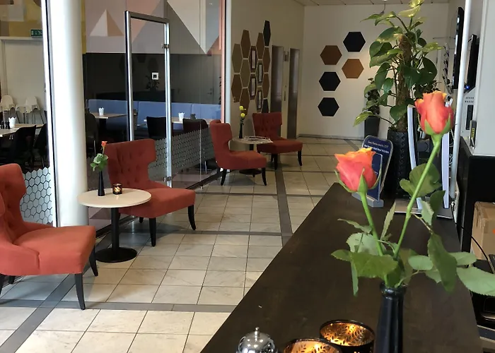 Hotel Western Royal 4*